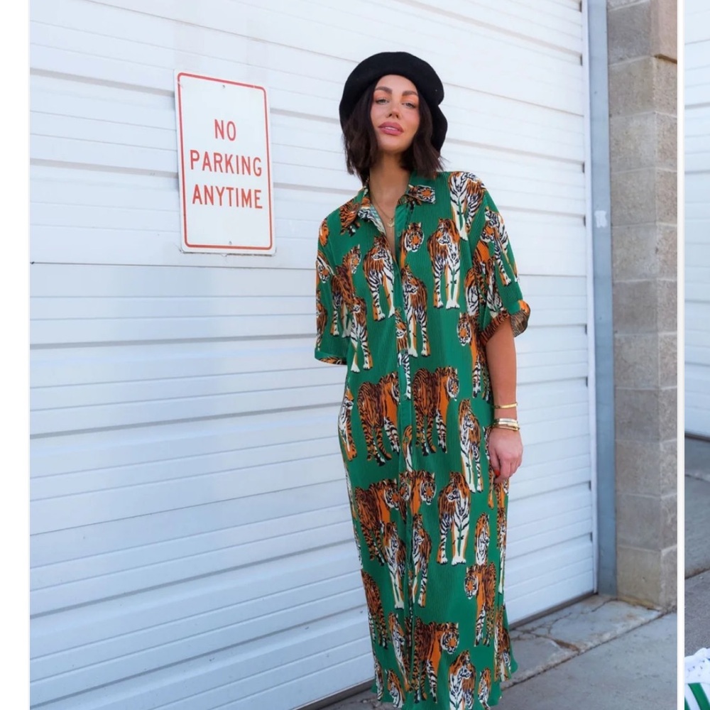 Dressed in LALA Green Tiger Print Midi Dress